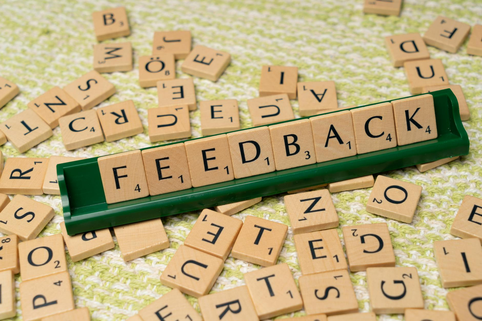 Jak dawać feedback, który działa – praktyczne wskazówki